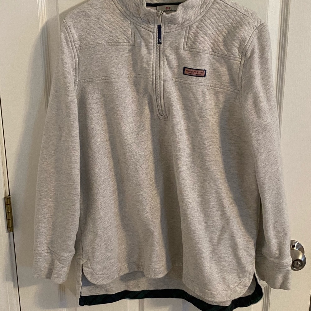 Vineyard Vines shep shirt with plaid detail 🍁